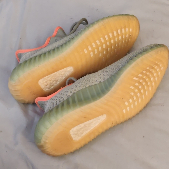 Boost Yeezy Boost 350 V2 - Green w/Orange Insides